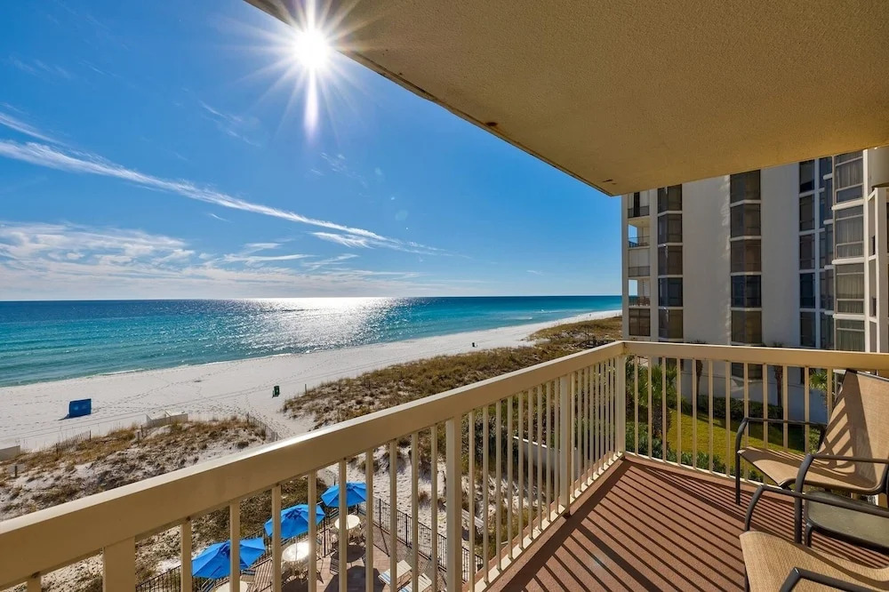 Pelican Beach 0411 1 Bedroom Condo by Pelican Beach Management