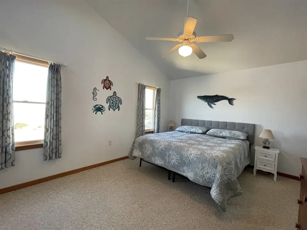The Baited Hook 4 Bedroom Cottage by RedAwning