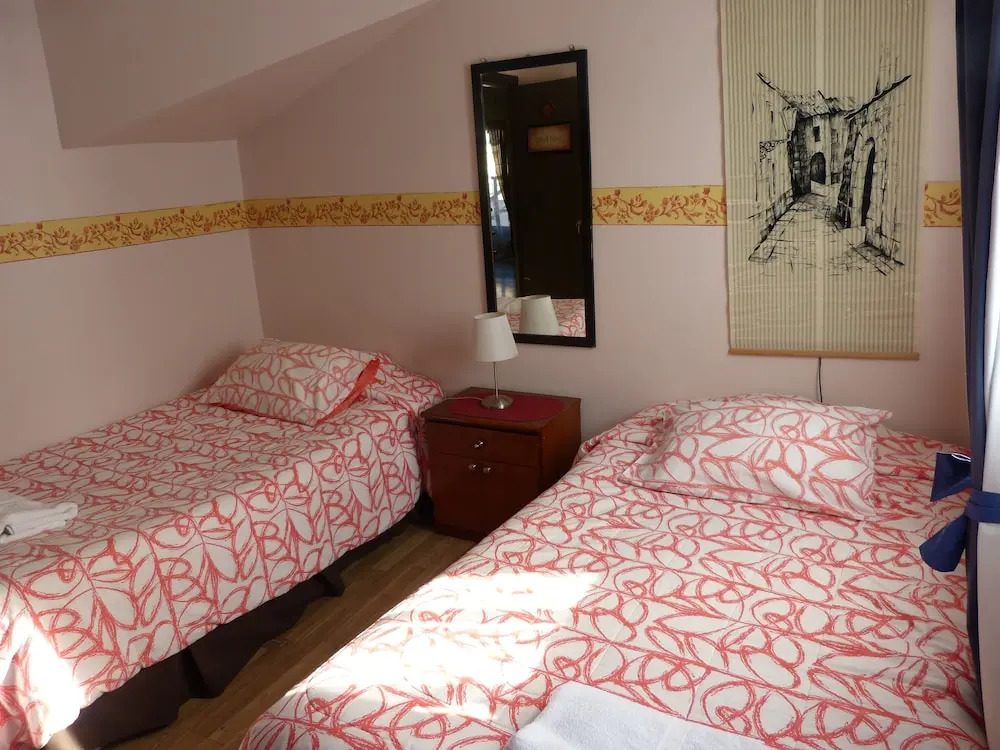 Hostal Residencia Blest Gana