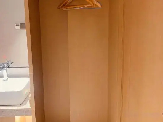 Yahao Garden Hotel (Tangwei Store, Shenzhen International Convention and Exhibition Center)