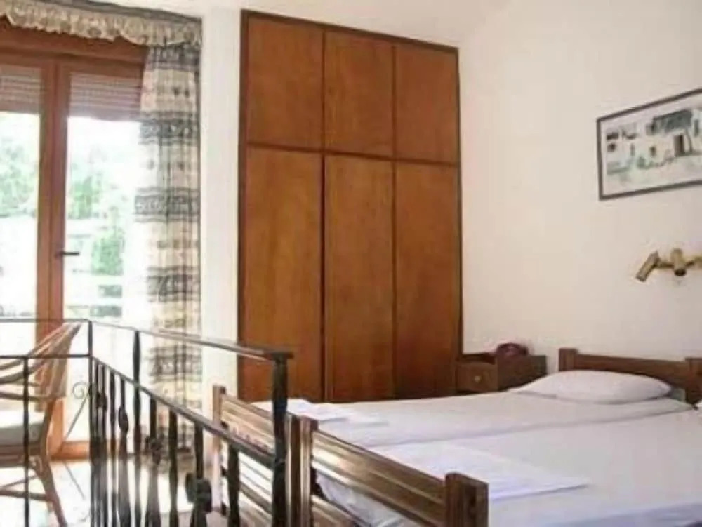Kipos Hotel