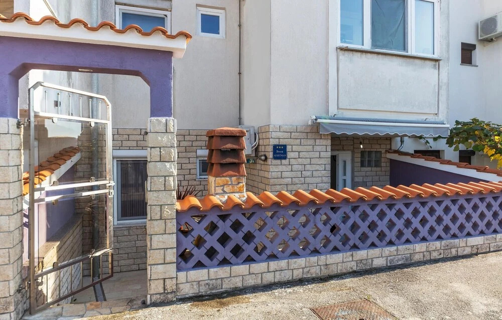 Beautiful Apartment in Barbariga With 1 Bedrooms and Wifi