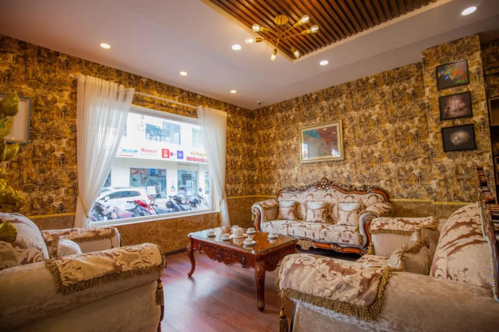 Hoa Sen Hotel