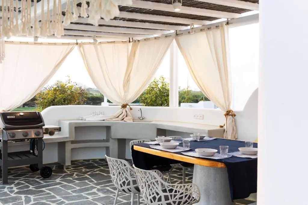 Plaka Villas Naxos Sofia sleeps 7