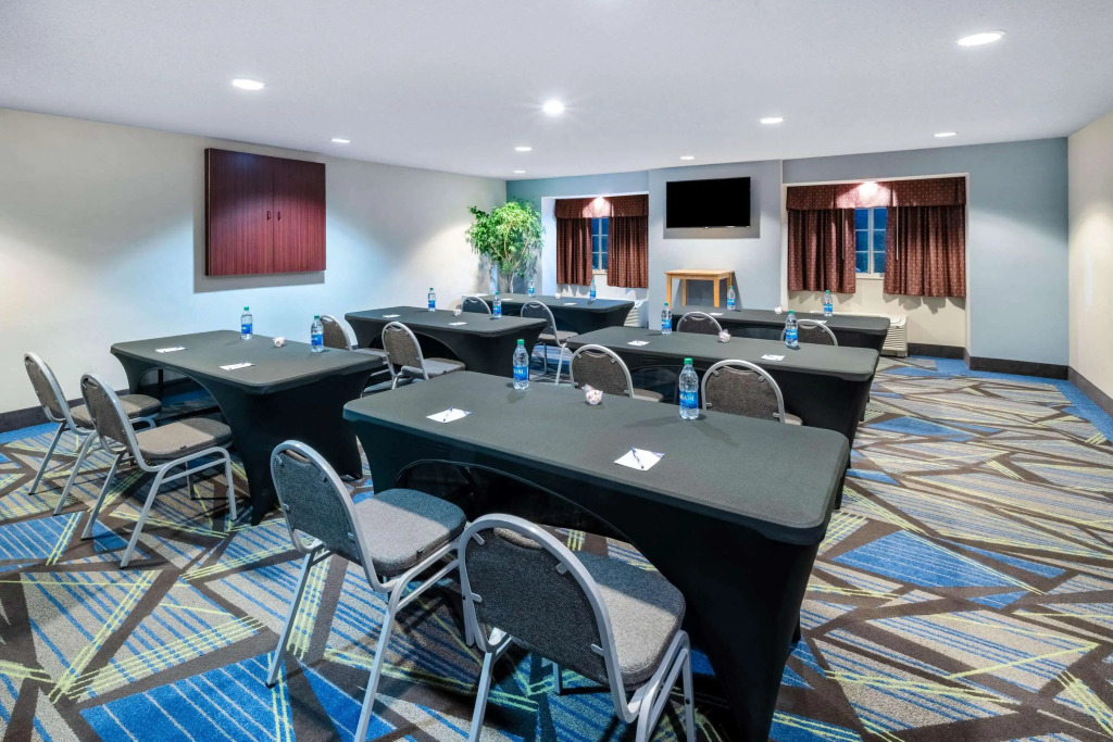 Microtel Inn and Suites by Wyndham Columbus North