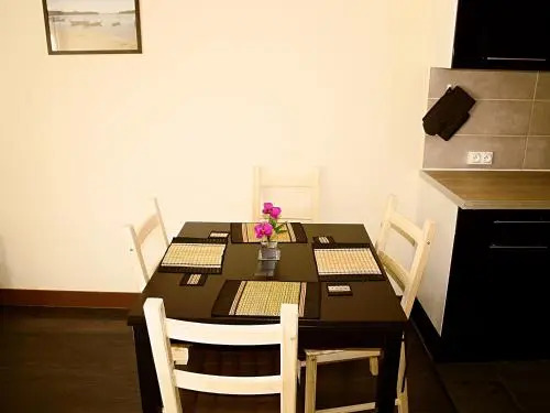Au Petit Thaï - T2 avec balcon - Montpellier Centre