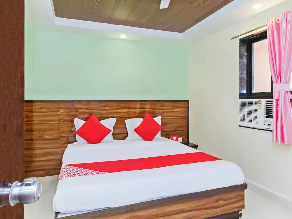 Shree Mahalaxmi by OYO Rooms
