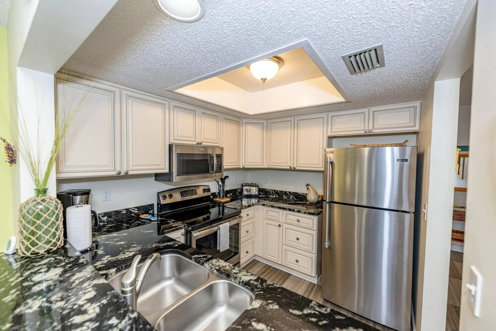 Seawinds 79 - Renovated 2 Bedroom Flat Upstairs Unit Lovely Lagoon View