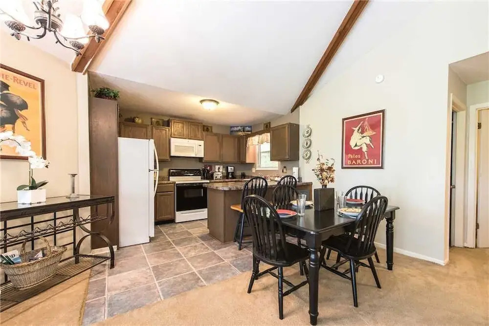 Believe, 2 Bedrooms, Pool Access, WiFi, Hot Tub, Pet Friendly, Sleeps 6