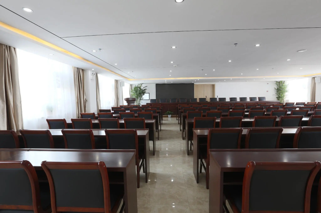 Elan Inn Zhoukou Xiangcheng Bus Station