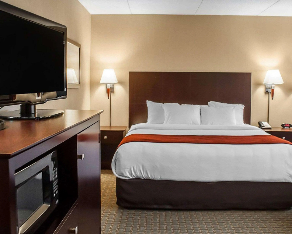 Comfort Inn & Suites Watertown - 1000 Islands
