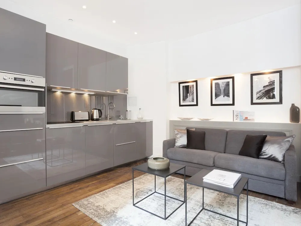 Luxury 2BR Gr-Boulevards I by Livinparis