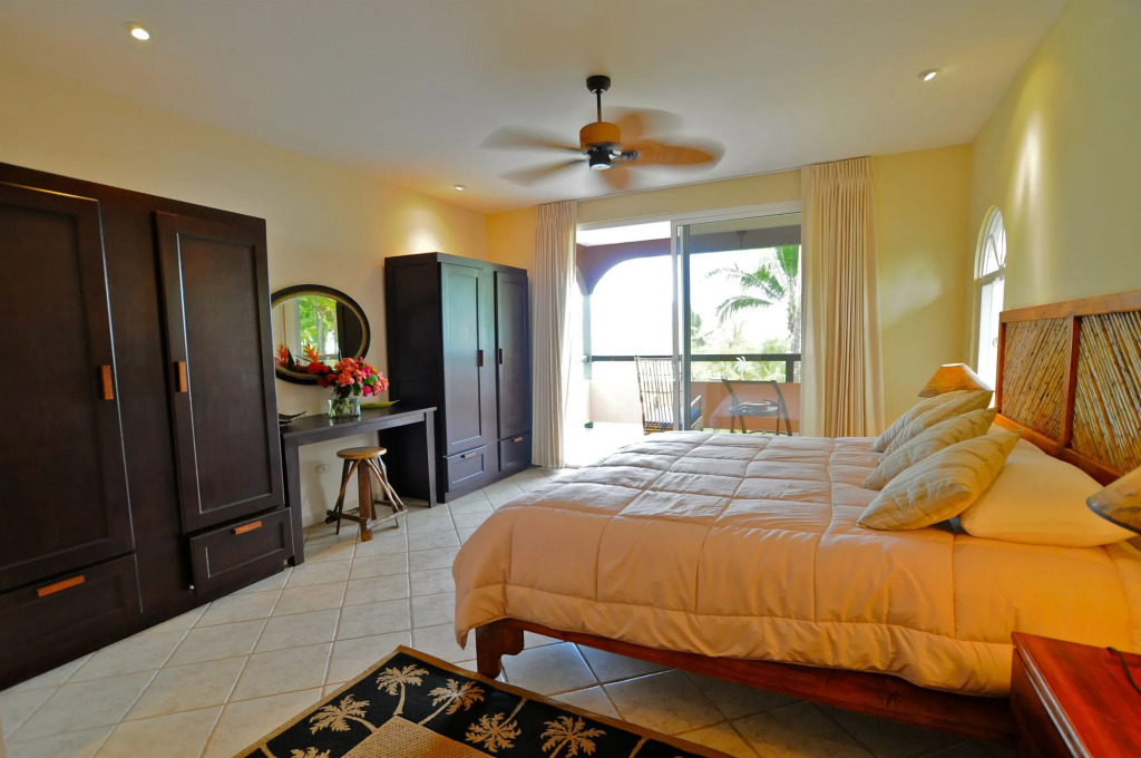 Hotel Cocomar Beachfront Hotel
