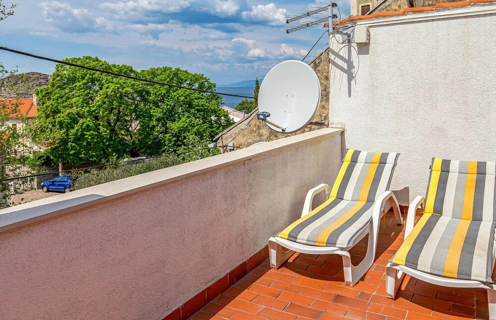 Nice Home in Sveti Juraj With Wifi and 5 Bedrooms