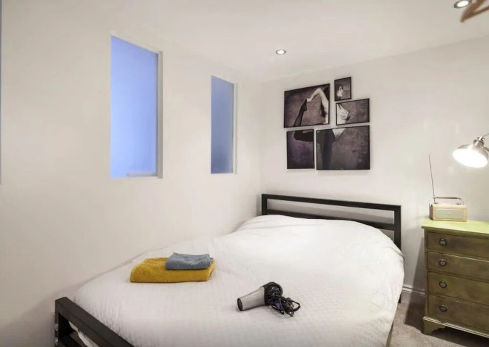 Beautiful 2 Bed Duplex w/ Mezzanine in City Centre