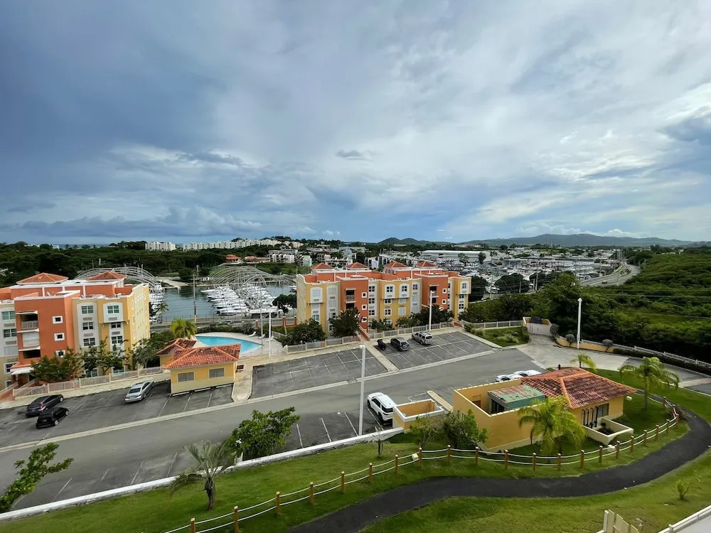 608 Ocean & Marina Views 3 Bed 2 Bath