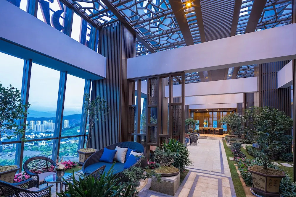 Dali International Hotel