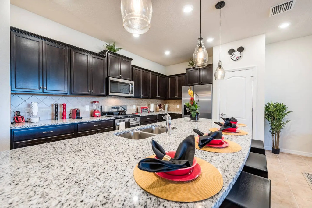 Comfortable home at Solterra with private pool near Disney