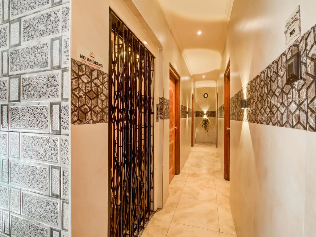 Oyo Flagship Hotel Tejasri Residency