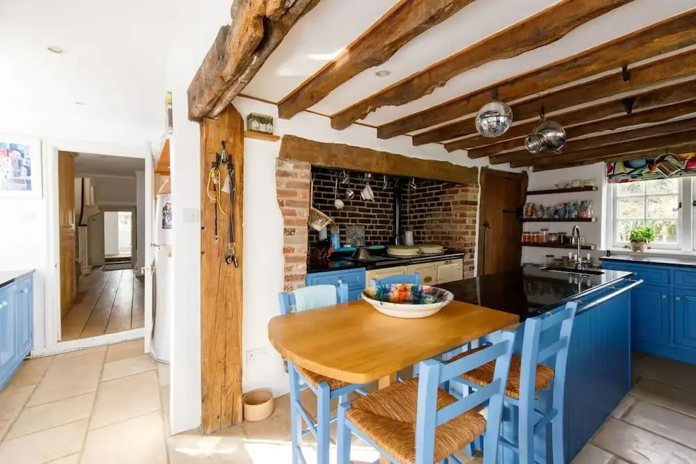 Amazing 5 BR Country Home Pool Gym Yoga Studio