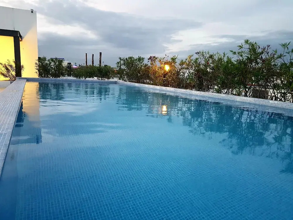 Comfortable 2 BR condo steps away from 5th Av and Mamitas Beach by Happy Address