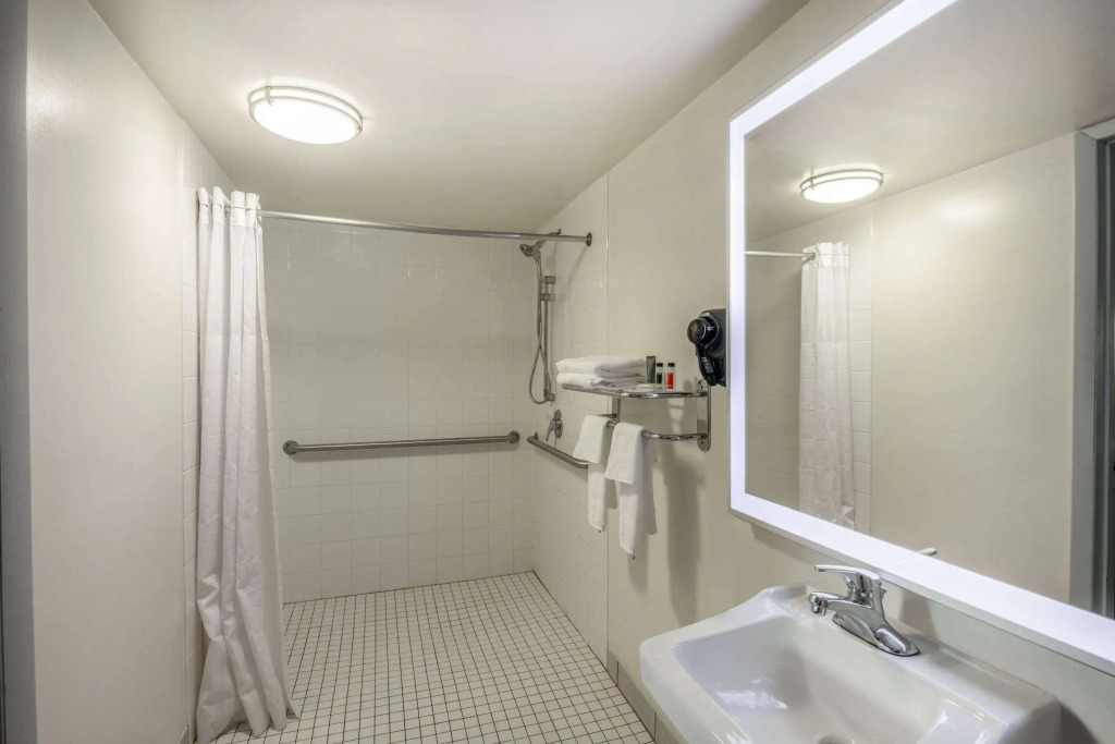 Howard Johnson by Wyndham Vero Beach/I-95