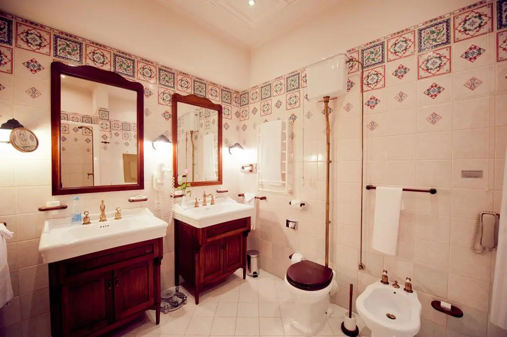 Опера Отель - The Leading Hotels of the World