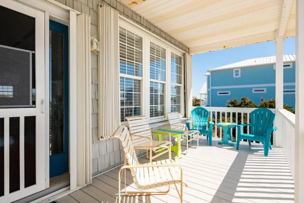 Sea Glass by Oak Island Accommodations