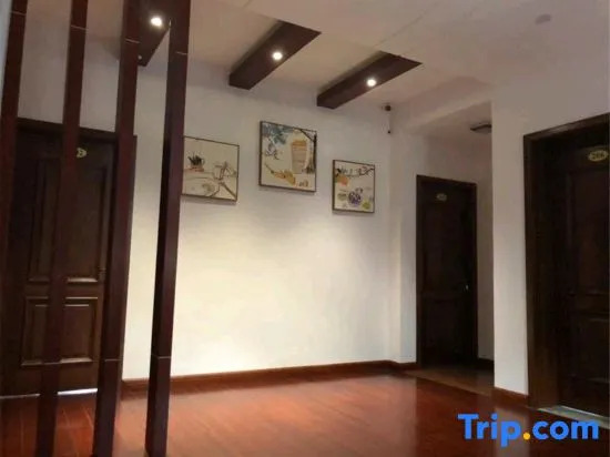 Xiangshan Summer Tour Homestay