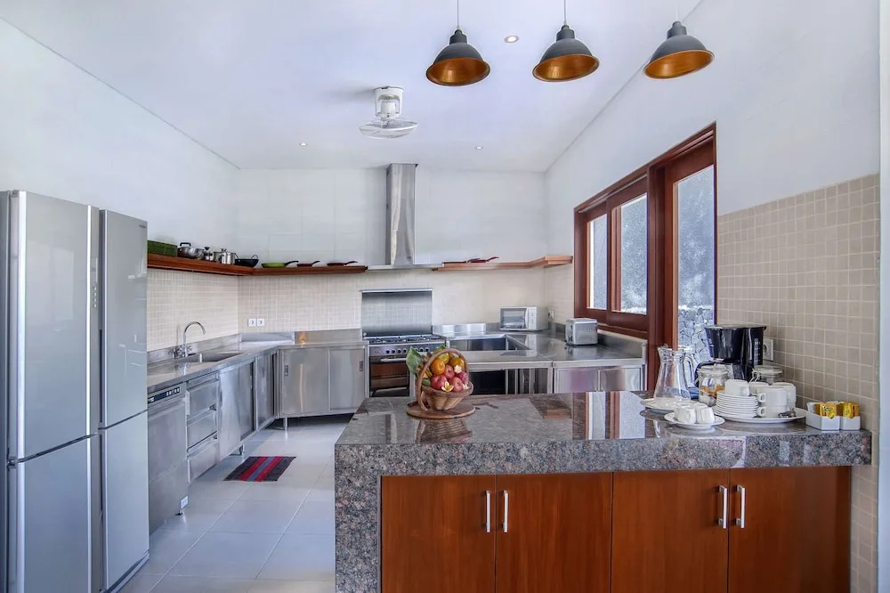 Luxury Villa in Bali near Beach, Bali Villa 2054