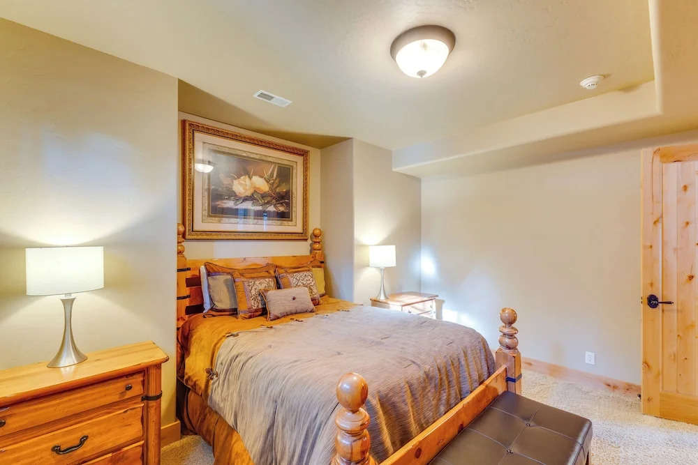 Ski-in/ski-out! Mtn-view Donnelly Home w/ Hot Tub