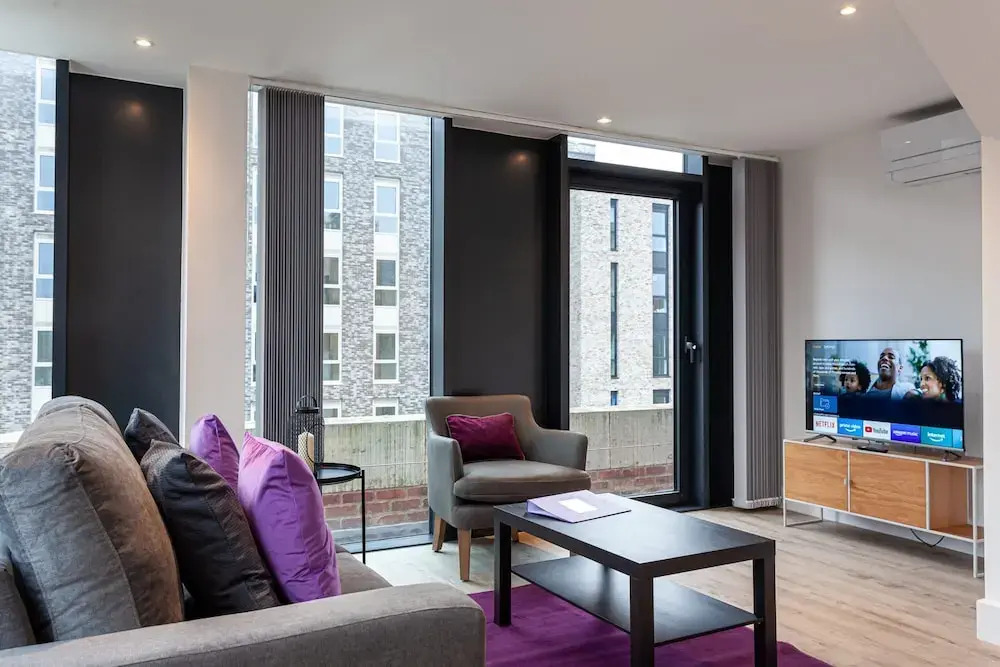 Spacious Two Bedroom Penthouse in MCR City Centre