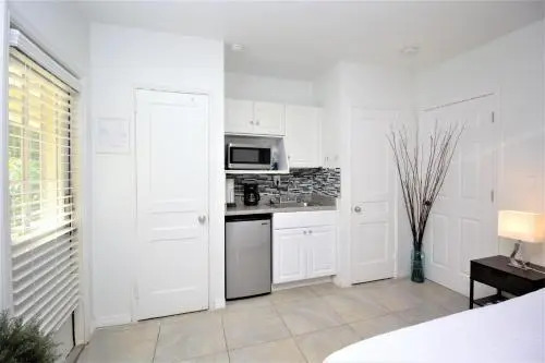 Tropical Retreat Studio - 632B