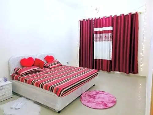 Bright Sunshine Holiday Home Shared Apartments