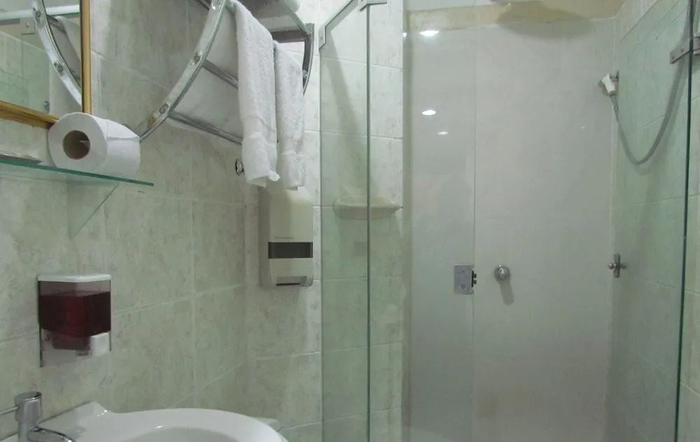 Rizzo Plaza Hotel