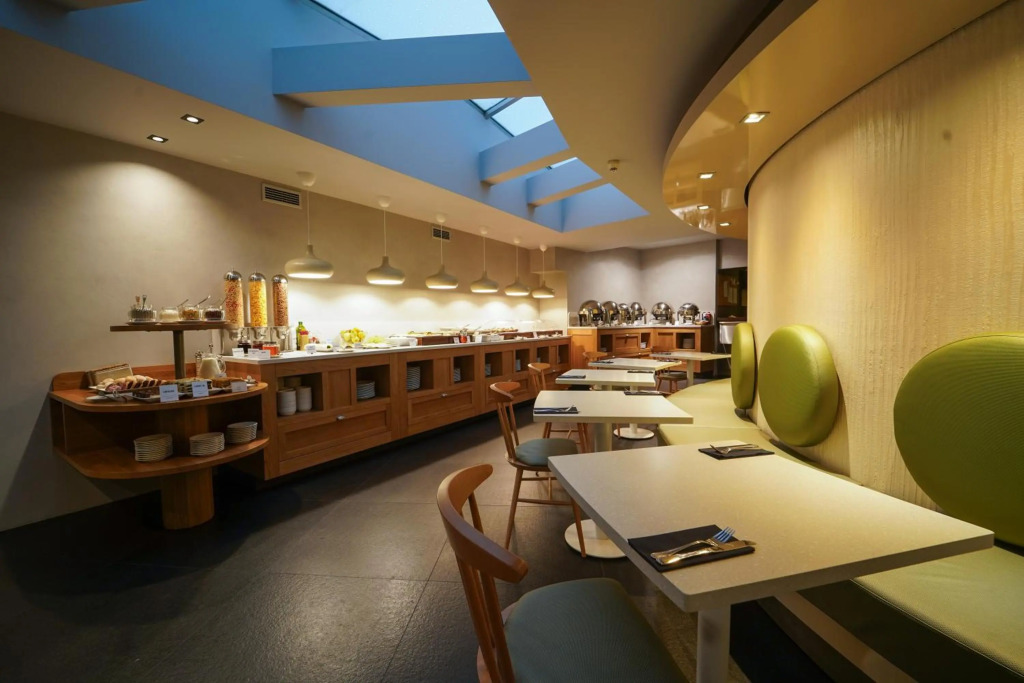 987 Design Prague Hotel