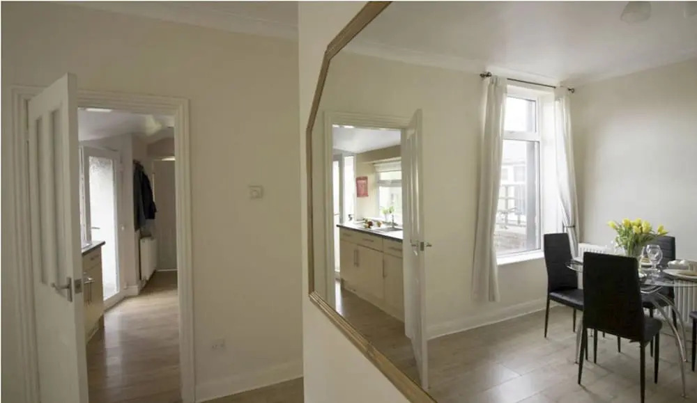 RoomTel - Brook House