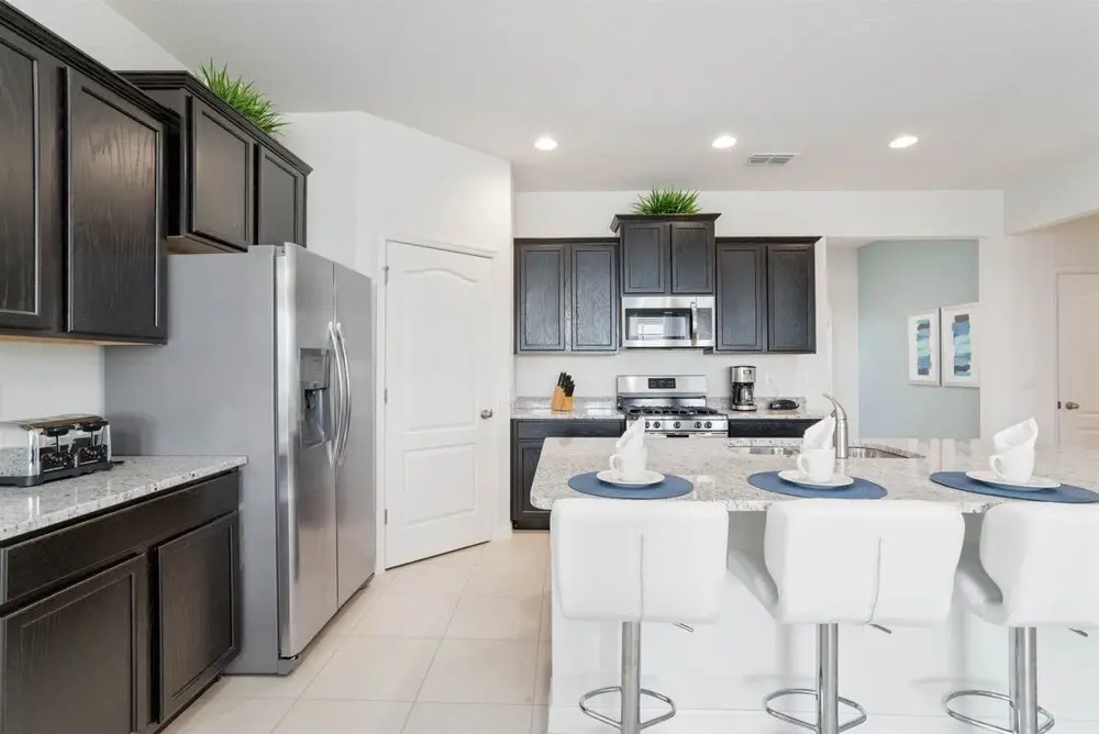 5BR Pool Home w Gameroom