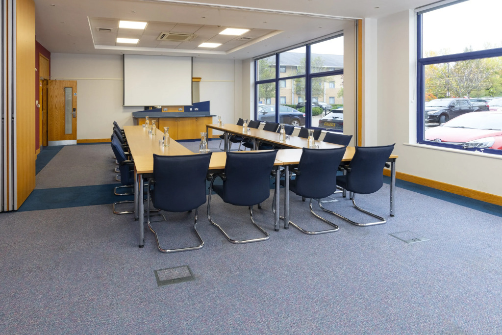 Holiday Inn Express Milton Keynes by IHG