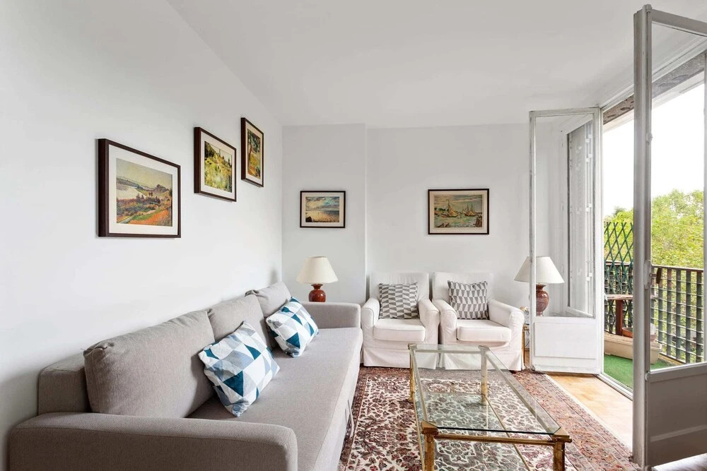 Exquisite Apartment for 4 - Live Like a Parisian