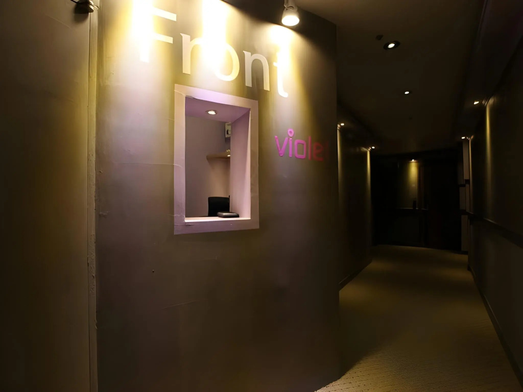 Hotel violet