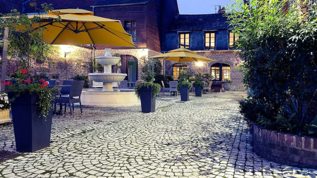 Logis Hôtel & Restaurant - Les Hauts de Montreuil