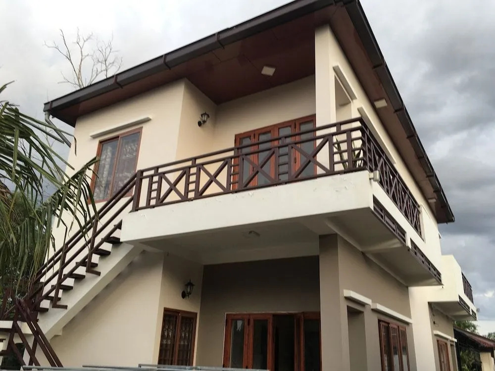 MIna Homestay
