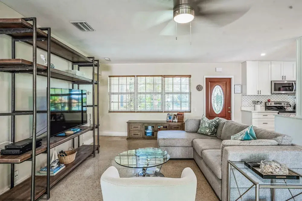Beautiful Comfy Home With Private Hot Tub Close To Beach home
