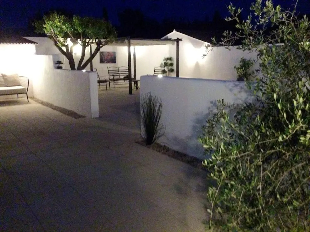 House With 3 Bedrooms in L'isle-sur-la-sorgue, With Private Pool, Furn