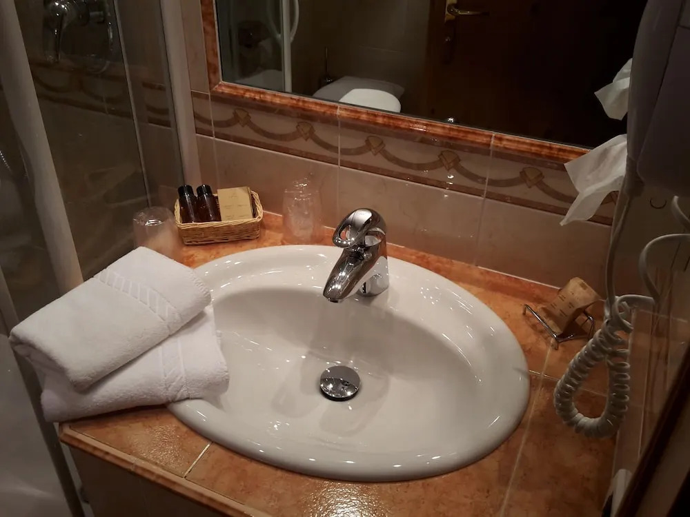 Hotel Garni Concordia - Dolomites Home