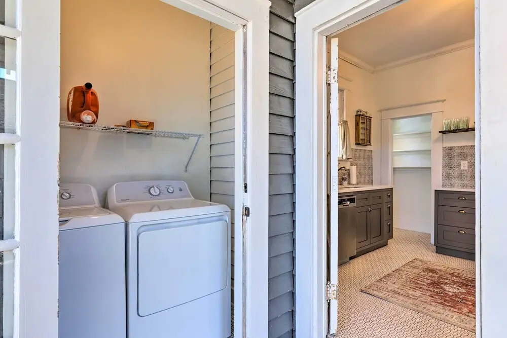 Renovated Historic Home w/ Yard: 2 Mi to Dtwn