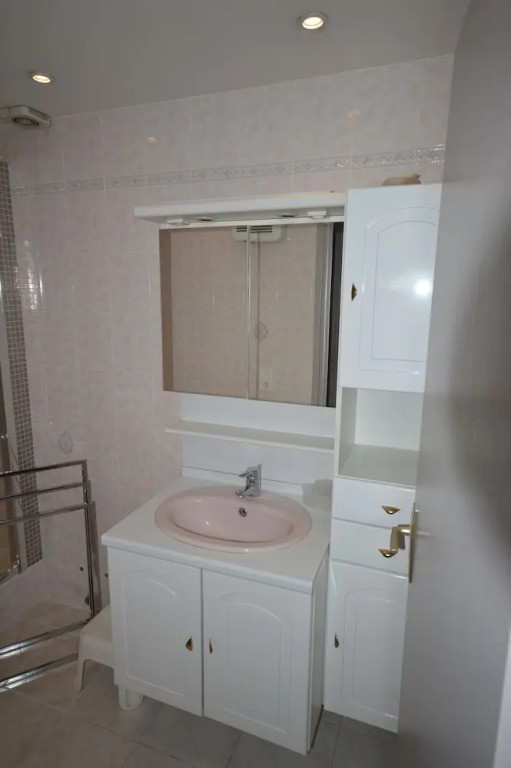 Good Value three- bedroom apartment