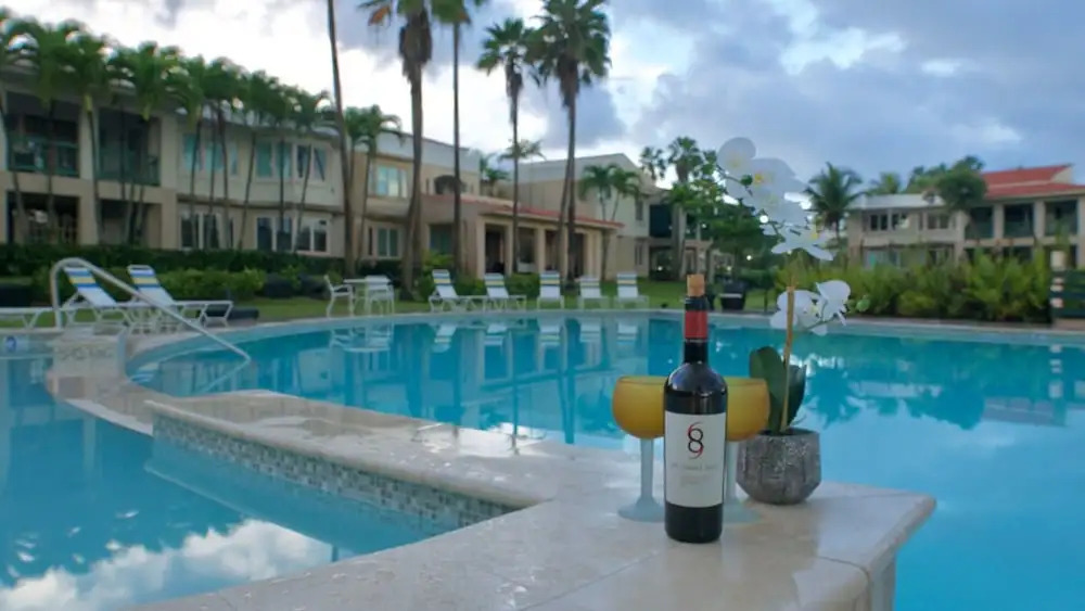 Giovanni Beachfront Community w Pools