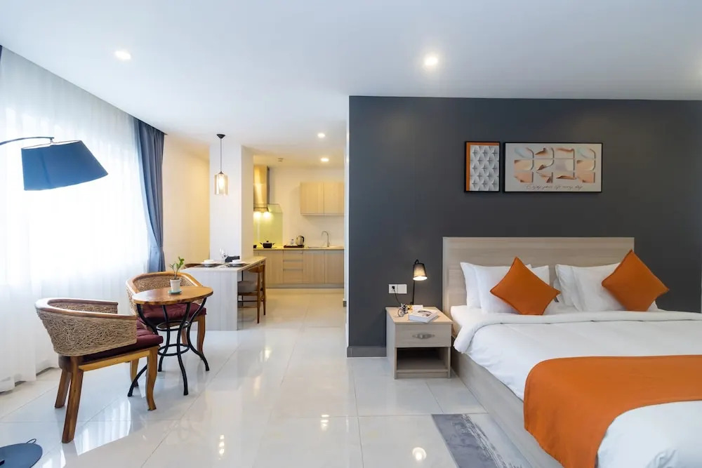 KIRA Hotel